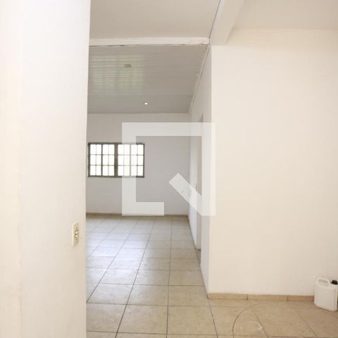 Casa à venda com 118m², 4 quartos e 2 vagasSala