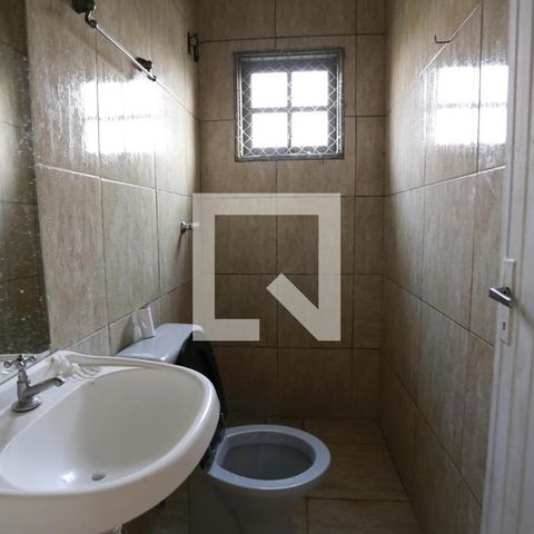 Casa à venda com 118m², 4 quartos e 2 vagasBanheiro