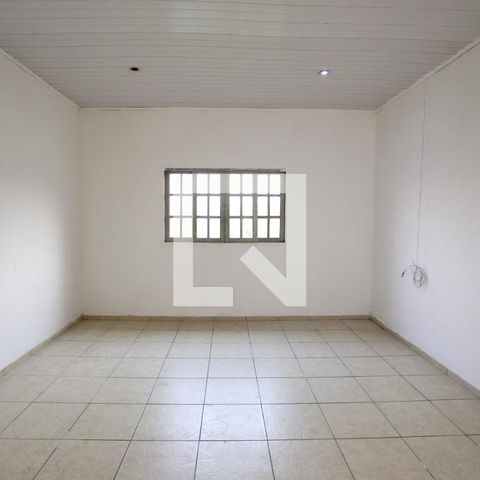 Casa à venda com 118m², 4 quartos e 2 vagasSala