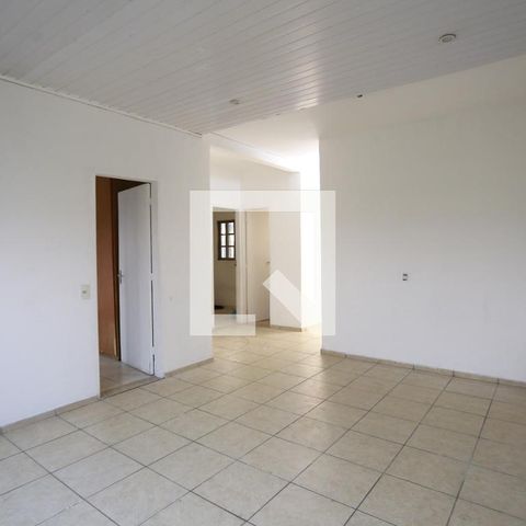 Casa à venda com 118m², 4 quartos e 2 vagasSala