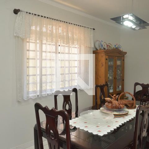 Casa à venda com 201m², 3 quartos e 2 vagasCopa