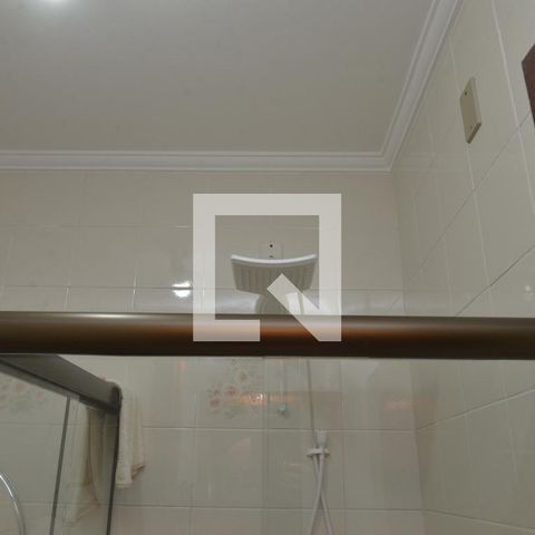 Casa à venda com 201m², 3 quartos e 2 vagasBanheiro