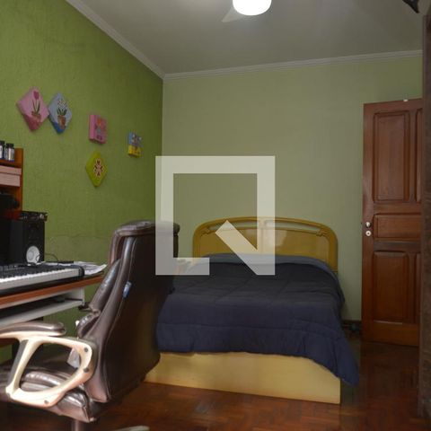 Casa à venda com 201m², 3 quartos e 2 vagasQuarto 3