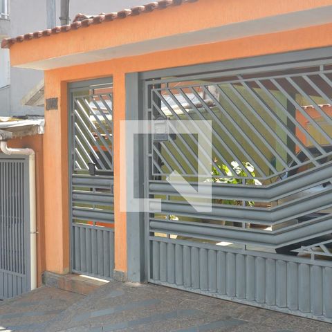 Casa à venda com 201m², 3 quartos e 2 vagasFachada