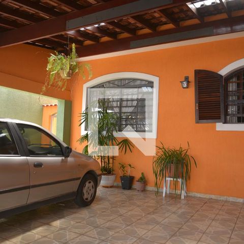 Casa à venda com 201m², 3 quartos e 2 vagasQuintal