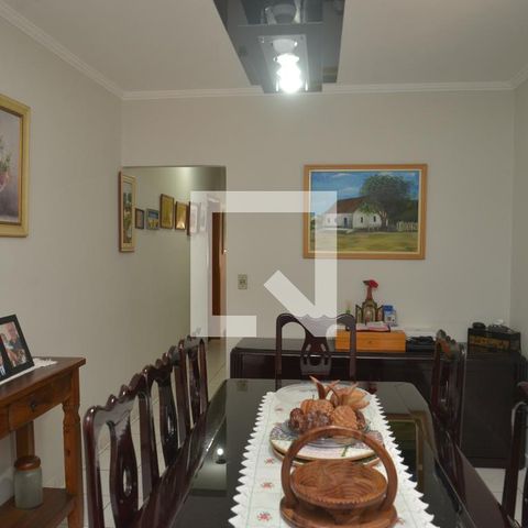 Casa à venda com 201m², 3 quartos e 2 vagasCopa