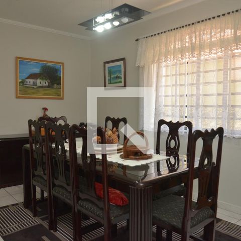 Casa à venda com 201m², 3 quartos e 2 vagasCopa