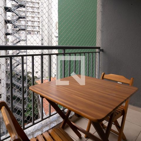 Studio à venda com 28m², 0 quarto e sem vaga Studio à venda com 28m², 0 quarto e sem vagaSacada
