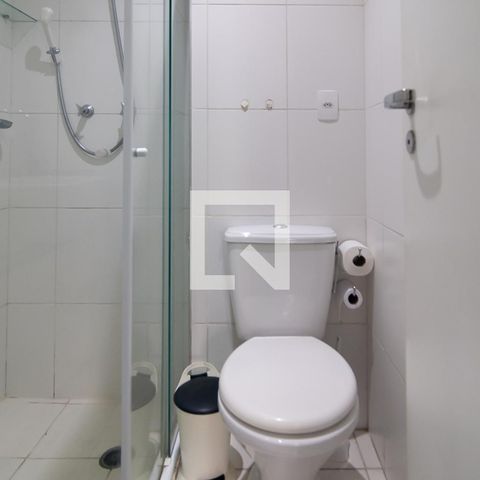 Studio à venda com 28m², 0 quarto e sem vaga Studio à venda com 28m², 0 quarto e sem vagaBanheiro