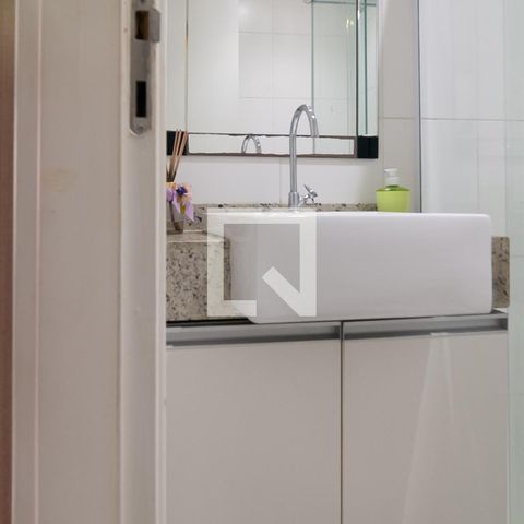 Studio à venda com 28m², 0 quarto e sem vaga Studio à venda com 28m², 0 quarto e sem vagaBanheiro