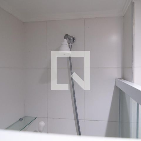 Studio à venda com 28m², 0 quarto e sem vaga Studio à venda com 28m², 0 quarto e sem vagaBanheiro