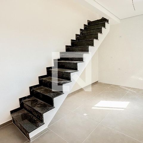 Apartamento à venda com 86m², 2 quartos e 2 vagas Apartamento à venda com 86m², 2 quartos e 2 vagasCozinha - Escada