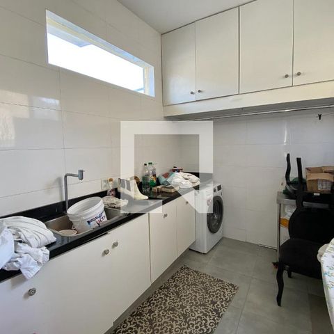 Apartamento para alugar com 440m², 6 quartos e 2 vagas Apartamento para alugar com 440m², 6 quartos e 2 vagasLavanderia