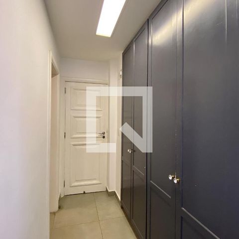 Apartamento para alugar com 440m², 6 quartos e 2 vagas Apartamento para alugar com 440m², 6 quartos e 2 vagasCozinha