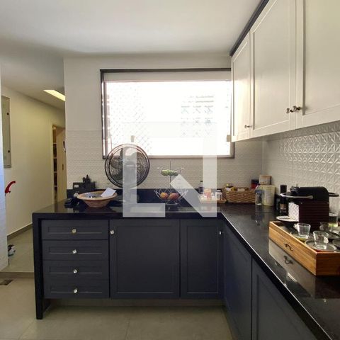 Apartamento para alugar com 440m², 6 quartos e 2 vagas Apartamento para alugar com 440m², 6 quartos e 2 vagasCozinha