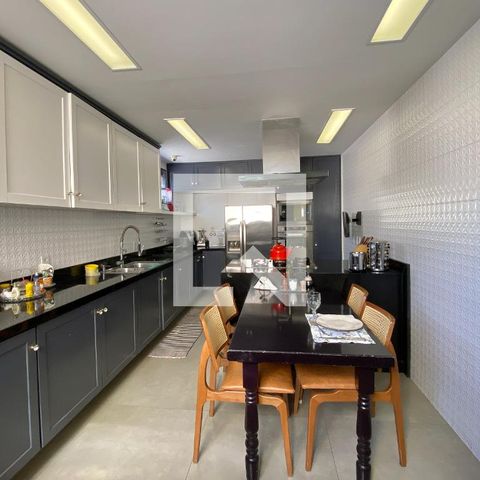 Apartamento para alugar com 440m², 6 quartos e 2 vagas Apartamento para alugar com 440m², 6 quartos e 2 vagasCozinha