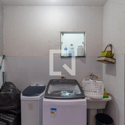 Casa à venda com 119m², 3 quartos e 2 vagasÁrea de Serviço