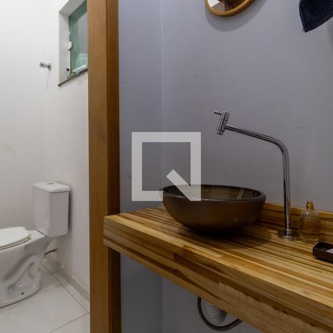 Casa à venda com 119m², 3 quartos e 2 vagasLavabo