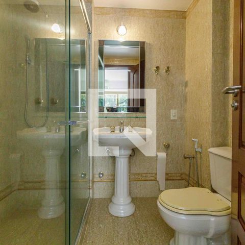 Apartamento à venda com 121m², 4 quartos e 2 vagasBanheiro da Suíte