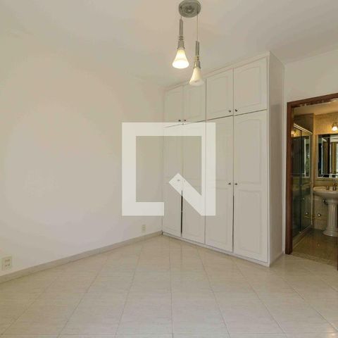 Apartamento à venda com 121m², 4 quartos e 2 vagasSuíte