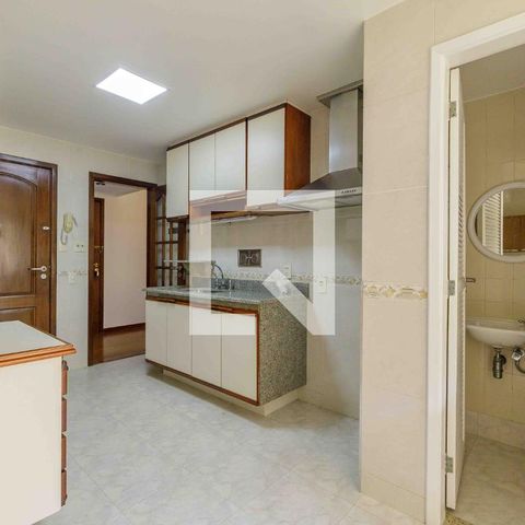 Apartamento à venda com 121m², 4 quartos e 2 vagasCozinha