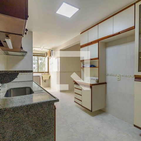 Apartamento à venda com 121m², 4 quartos e 2 vagasCozinha