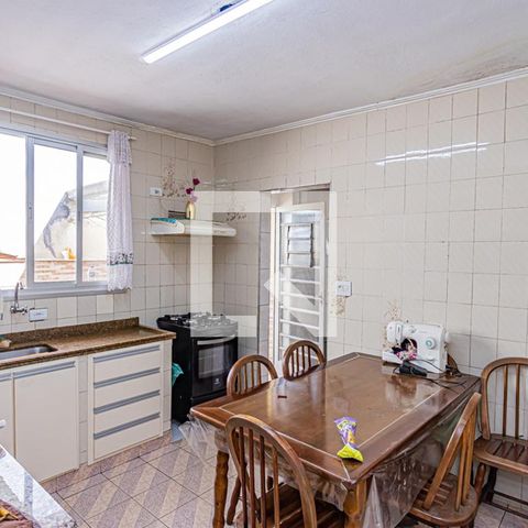 Casa à venda com 122m², 3 quartos e 1 vaga Casa à venda com 122m², 3 quartos e 1 vagaCozinha