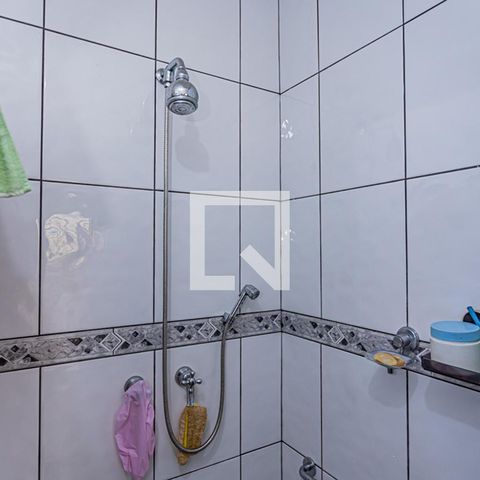 Casa à venda com 122m², 3 quartos e 1 vaga Casa à venda com 122m², 3 quartos e 1 vagaBanheiro