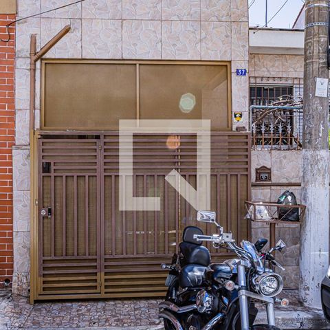 Casa à venda com 122m², 3 quartos e 1 vaga Casa à venda com 122m², 3 quartos e 1 vagaFachada
