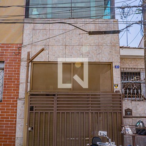 Casa à venda com 122m², 3 quartos e 1 vaga Casa à venda com 122m², 3 quartos e 1 vagaFachada