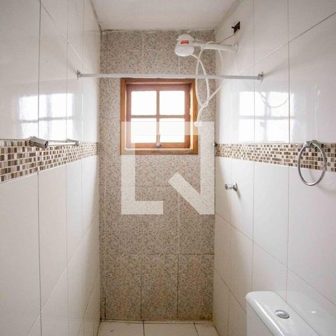 Casa à venda com 201m², 3 quartos e 2 vagas Casa à venda com 201m², 3 quartos e 2 vagasBanheiro de serviço