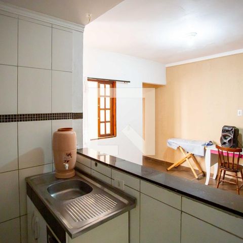 Casa à venda com 201m², 3 quartos e 2 vagas Casa à venda com 201m², 3 quartos e 2 vagasCozinha de Serviço