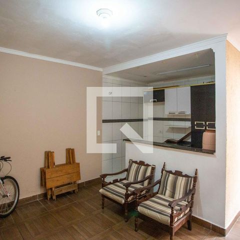 Casa à venda com 201m², 3 quartos e 2 vagas Casa à venda com 201m², 3 quartos e 2 vagasSala de Serviço