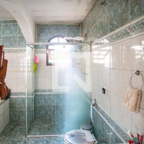 Casa à venda com 201m², 3 quartos e 2 vagas Casa à venda com 201m², 3 quartos e 2 vagasBanheiro da Suíte
