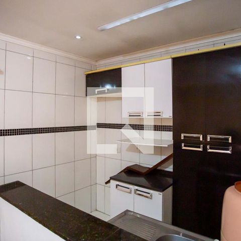 Casa à venda com 201m², 3 quartos e 2 vagas Casa à venda com 201m², 3 quartos e 2 vagasCozinha de Serviço