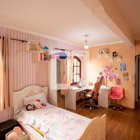 Casa à venda com 201m², 3 quartos e 2 vagas Casa à venda com 201m², 3 quartos e 2 vagasQuarto 2