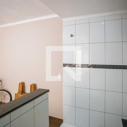 Casa à venda com 201m², 3 quartos e 2 vagas Casa à venda com 201m², 3 quartos e 2 vagasCozinha de Serviço