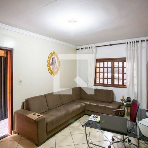 Casa à venda com 201m², 3 quartos e 2 vagas Casa à venda com 201m², 3 quartos e 2 vagasSala de TV