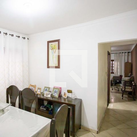 Casa à venda com 201m², 3 quartos e 2 vagas Casa à venda com 201m², 3 quartos e 2 vagasSala de Jantar
