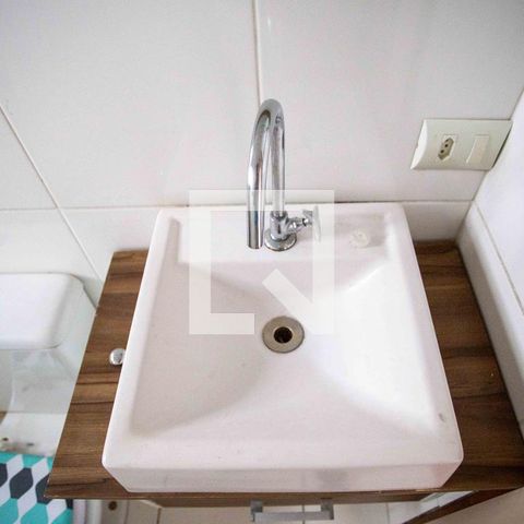 Casa à venda com 201m², 3 quartos e 2 vagas Casa à venda com 201m², 3 quartos e 2 vagasBanheiro de serviço