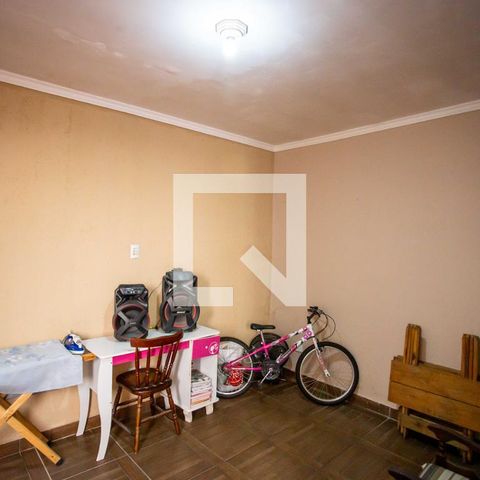 Casa à venda com 201m², 3 quartos e 2 vagas Casa à venda com 201m², 3 quartos e 2 vagasSala de Serviço