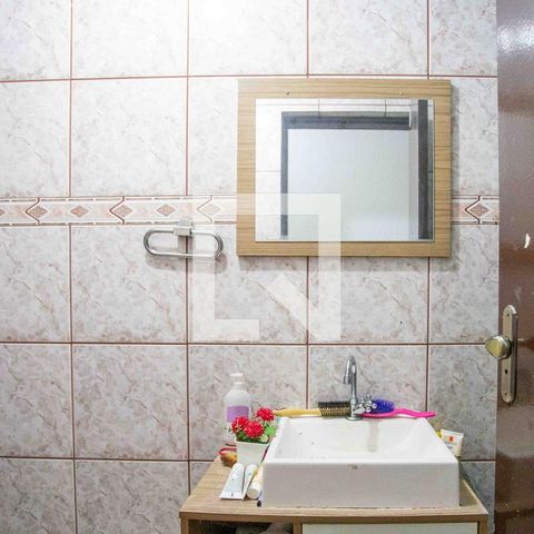 Casa à venda com 201m², 3 quartos e 2 vagas Casa à venda com 201m², 3 quartos e 2 vagasLavabo