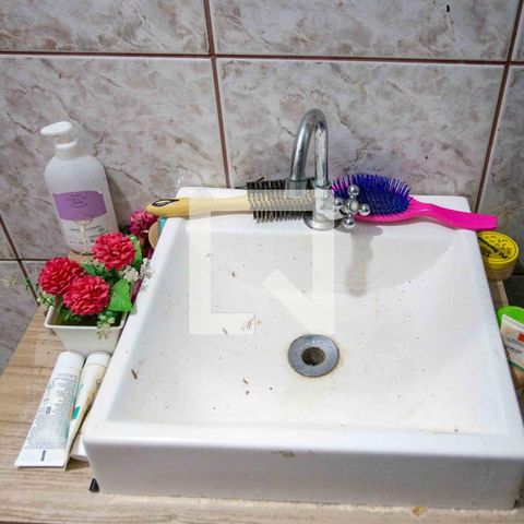 Casa à venda com 201m², 3 quartos e 2 vagas Casa à venda com 201m², 3 quartos e 2 vagasLavabo