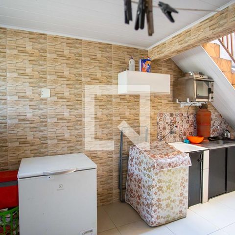 Casa à venda com 201m², 3 quartos e 2 vagas Casa à venda com 201m², 3 quartos e 2 vagasÁrea de Serviço