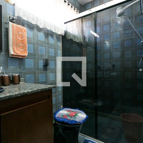 Casa à venda com 170m², 3 quartos e 2 vagas Casa à venda com 170m², 3 quartos e 2 vagasBanheiro da Suíte