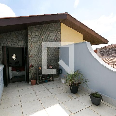 Casa à venda com 170m², 3 quartos e 2 vagas Casa à venda com 170m², 3 quartos e 2 vagassuíte varanda