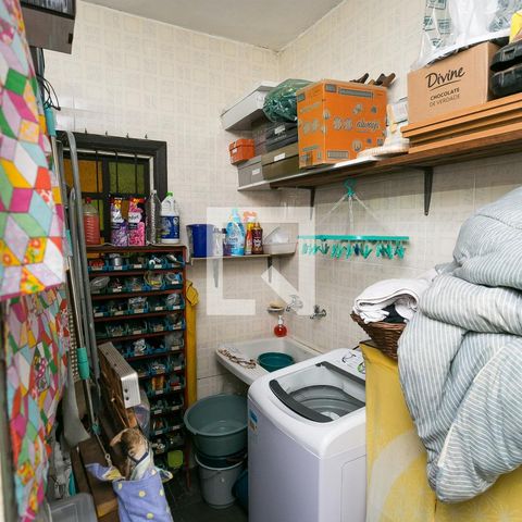 Casa à venda com 170m², 3 quartos e 2 vagas Casa à venda com 170m², 3 quartos e 2 vagasÁrea de Serviço