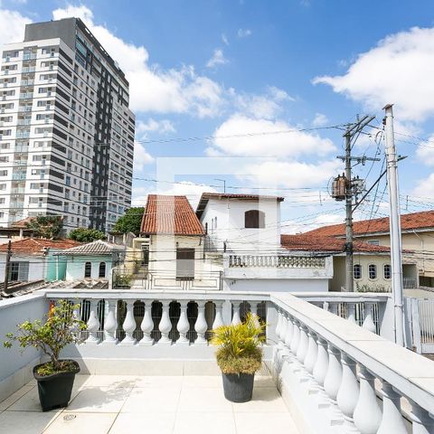 Casa à venda com 170m², 3 quartos e 2 vagas Casa à venda com 170m², 3 quartos e 2 vagassuíte varanda