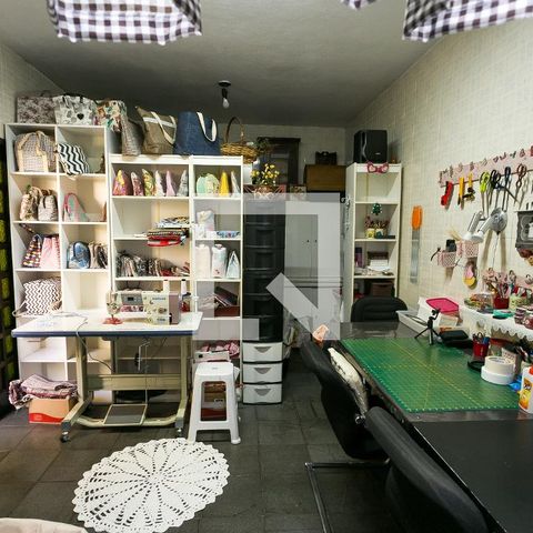 Casa à venda com 170m², 3 quartos e 2 vagas Casa à venda com 170m², 3 quartos e 2 vagasÁrea de Serviço