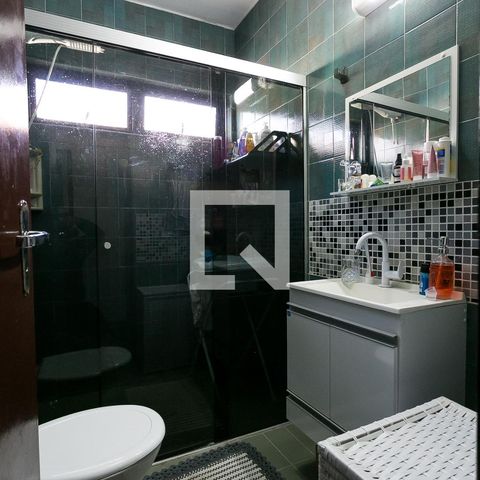 Casa à venda com 170m², 3 quartos e 2 vagas Casa à venda com 170m², 3 quartos e 2 vagasBanheiro